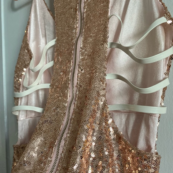 Sexy sequin dress! Rose gold can fit a medium. - Picture 2 of 4